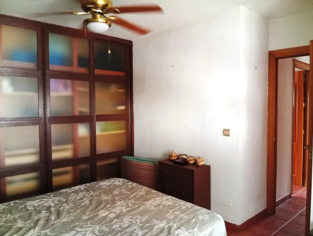 Casa adosada en esquina de 4 dormitorios, muy luminosa, con jardín privado y amplia terraza, cerca de Fuengirola — 11
