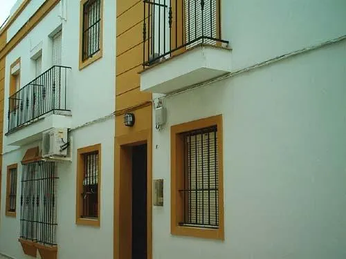 Venta de Casa en Carrión De Los Cespedes, Sevilla. Activo Inmobiliario Sin Posesión / No Se Puede Visitar / Ni Financiar.
