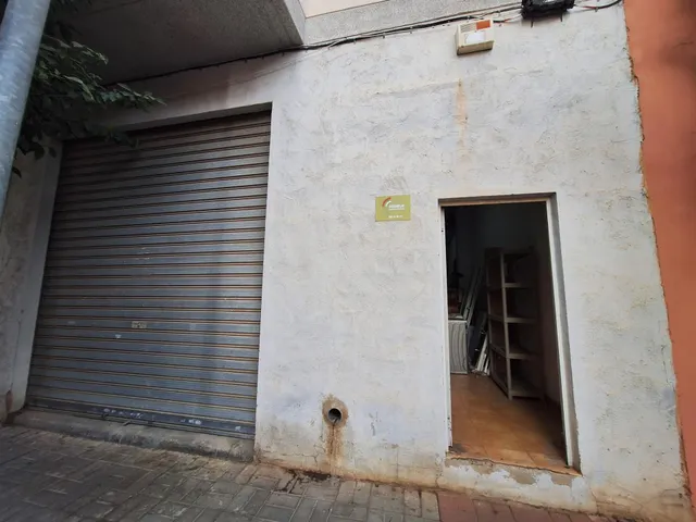 Local en muy buena ubicación — 8