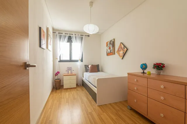 vivienda con piscina, plaza de garaje, terraza, 3 habitaciones y 2 baños — 7