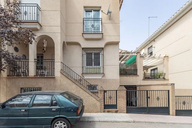AMPLIA CASA DE 5 DORMITORIOS EN ALHENDÍN, GRANADA — 38