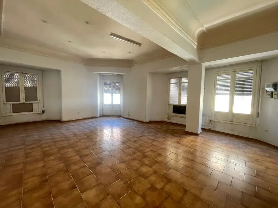 MAGNÍFICO PISO EN EDIFICIO SEÑORIAL EN PLENO CENTRO DE CORDOBA CAPITAL