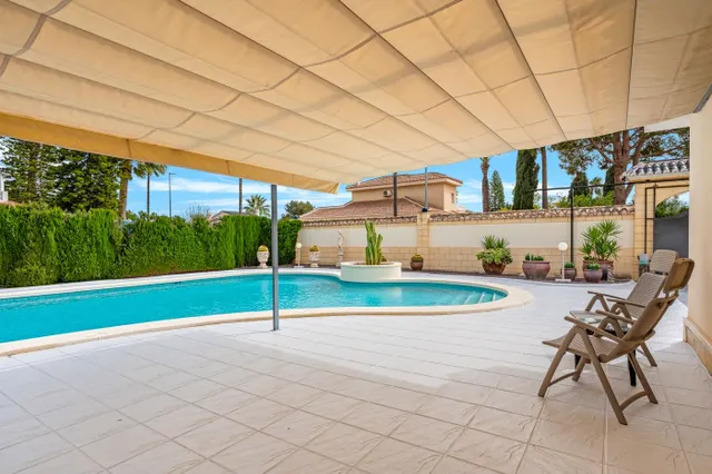 Villa 4 habitaciones 292m² en venta - Doña Pepa — 50