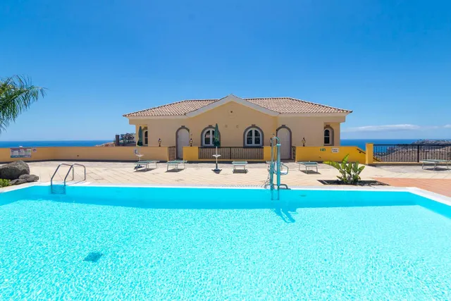 Exclusivo apartamento con amplia terraza y vistas al mar en Loma Verde — 38
