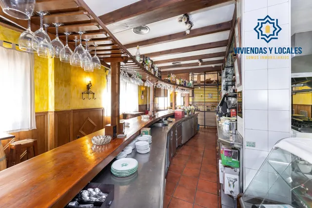 VENTA DE RESTAURANTE-ASADOR Y VIVIENDA EN ALBOLOTE (JUNCARIL - foto 4