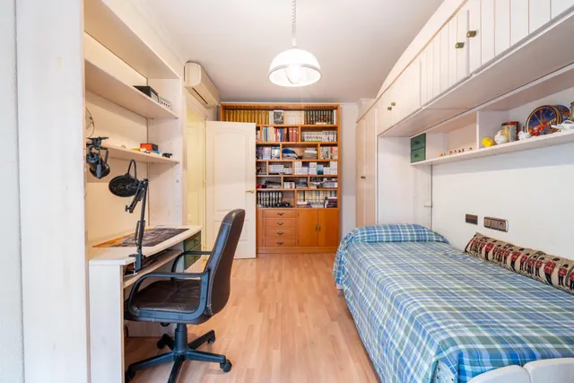 UNA CASA CON ALMA EN EL CORAZÓN DE ALMERÍA: 278 m2 Y DOS TERRAZAS PARA DISFRUTAR — 40