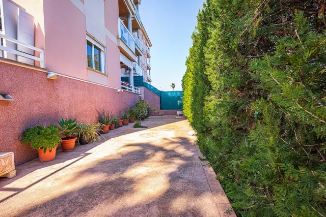 PLANTA BAJA  RESIDENCIAL EN LAS PALMERAS — 24