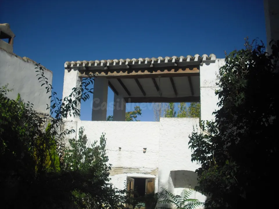 Casa en el paraje "la laguna de Alpera" ( a 5 km del casco urbano)
