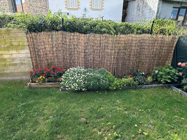Se pone a la venta bajo con terraza y jardin  de dos habitaciones , garaje y piscina comunitaria — 21