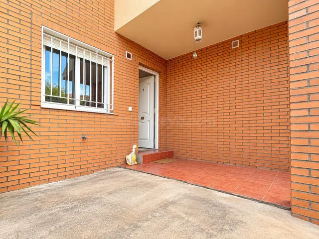 Adosado en Barcience — 2