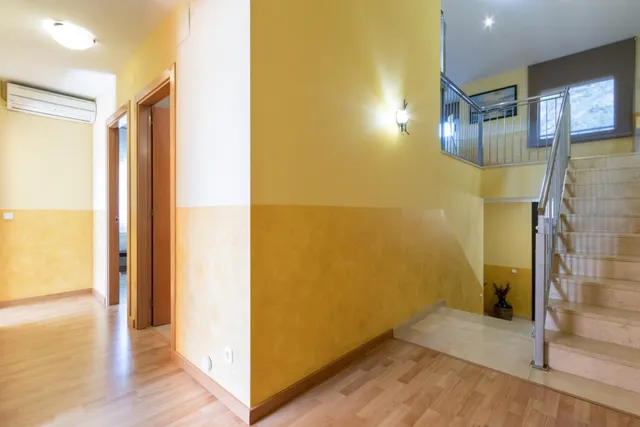 Espectacular Casa en Castellar del Vallès — 24