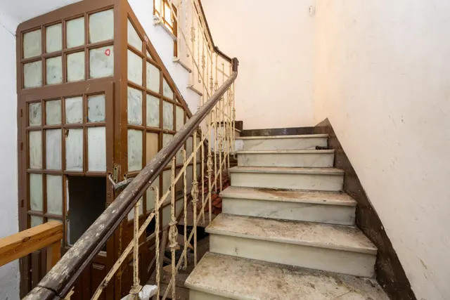 AMPLIO SEGUNDO PISO DE 140,24 m2 PARA REFORMAR EN GRANADA — 10