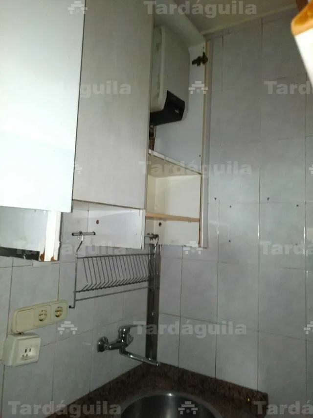 LOCAL BAR EN VENTA JUNTO A LA AVENIDA VILLAMAYOR Y PLAZA CARMELITAS — 7