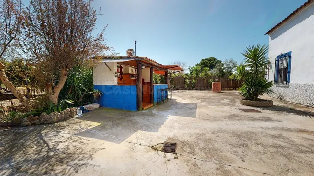 PARCELA INDEPENDIENTE DE 1.490 m2 CON VIVIENDA, PISCINA Y ZO - foto 2