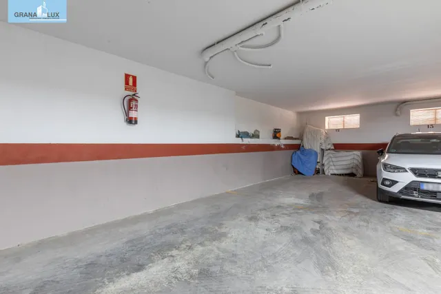 Plaza de aparcamiento de 25 m2 en Armilla (Granada) – acceso por calle málaga — 9