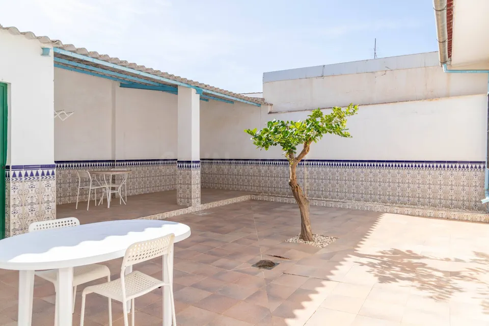 Casa en planta baja con patio