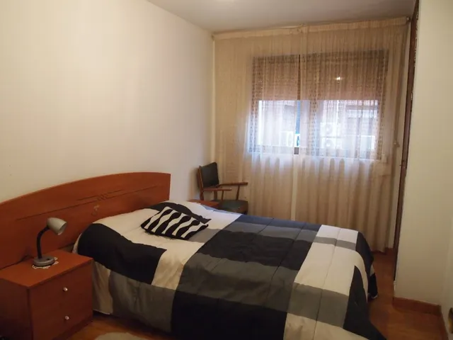 ENTREPLANTA ACONDICIONADA COMO PELUQUERÍA EN EL CENTRO DE PONFERRADA — 11
