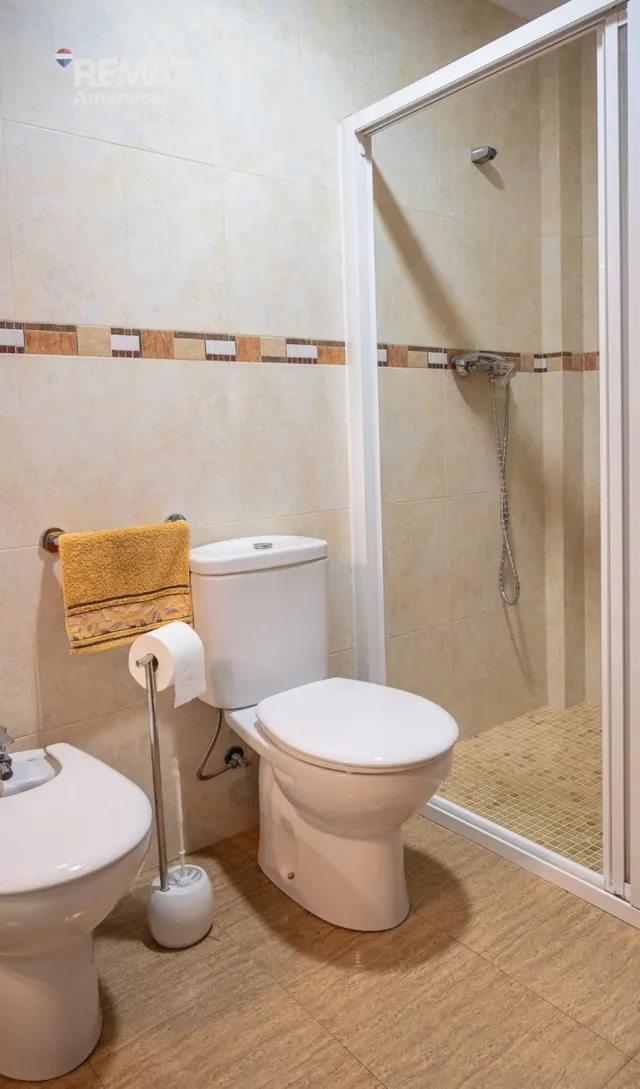 GRAN ADOSADO DE 254 m2 EN ENGUERA CON GARAJE XXL, PATIO Y P — 12