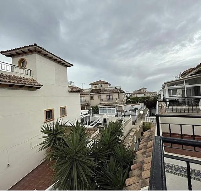 Impecable Adosado en Rocío del Mar, Orihuela Costa - €220.000 — 19