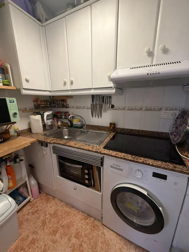 Apartamento con piscina compartida, Alicante, Torrevieja, Playa del Cura. 1 habitación | 54 m2 | A 900 metros del mar — 18