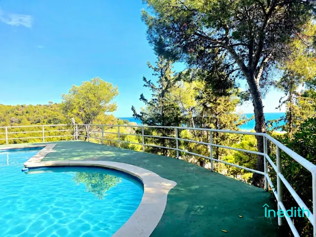 Gran casa en urbanización privada Rat Penat con preciosas vistas — 44