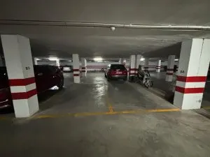 ¡ SE VENDE PLAZA DE GARAJE CÉNTRICA Y OPCIONAL OTRA CONTIGUA! — 6