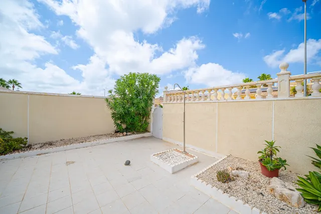 Villa 3 habitaciones 151m² en venta - Doña Pepa — 28