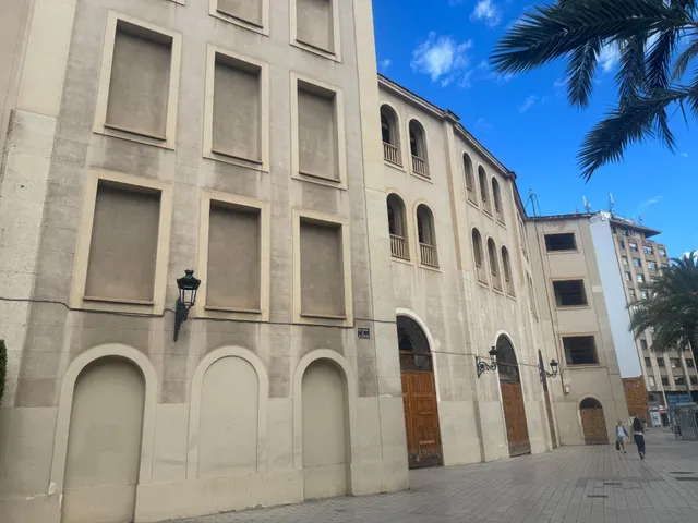 Plaza de Parking en Alquiler en Calle Sevilla — 16
