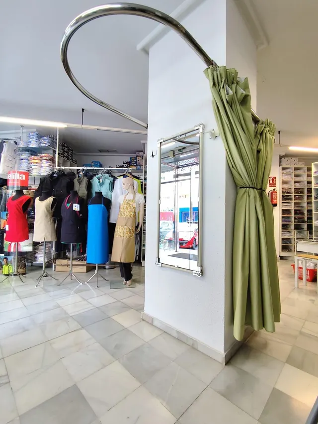 Local comercial en venta en el centro de Torremolinos. — 5