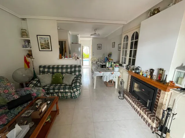 CHALET EN PRIMERA LÍNEA — 8