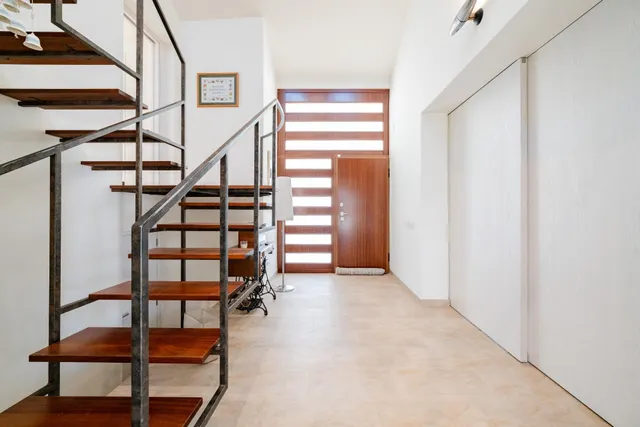 Villa independiente con piscina y 893 m2 de parcela en Benicàssim: espacio, diseño y privacidad — 19
