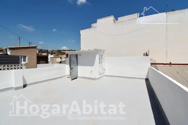 ¡disfruta de una casa reformada y luminosa con impresionante terraza! — 8