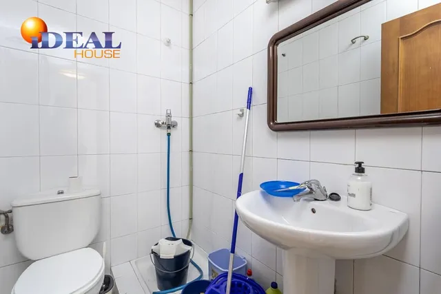 LOCAL COMERCIAL EN ARABIAL JUNTO HIPERCOR — 11