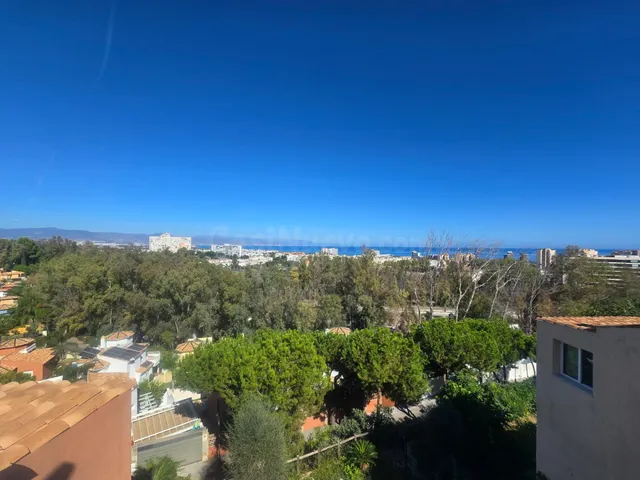 Chalet 3 habitaciones 235m² en venta - El Pinar - Palacio de