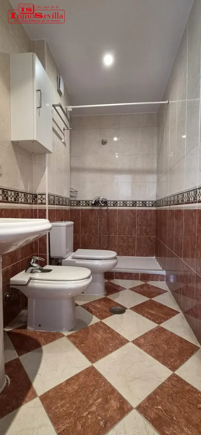 VIVIENDA CON LAS MEJORES CALIDADES Y NUEVA CONSTRUCCIÓN — 35
