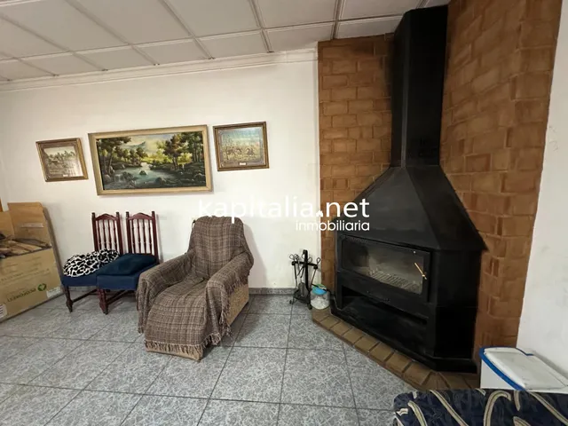 Chalet a la venta en Cocentaina, Alicante. — 9