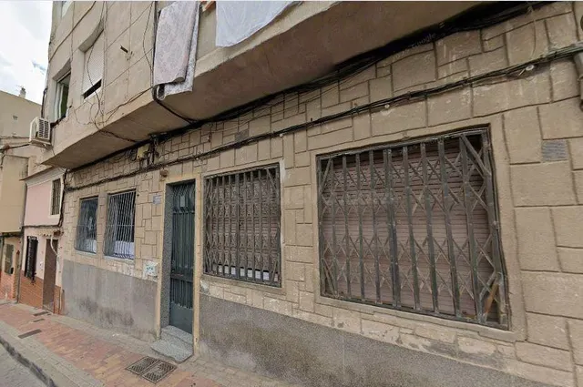SE VENDE piso OKUPADO en Calle Pizarro Nº 15 Molina de Segura (Murcia) — 2