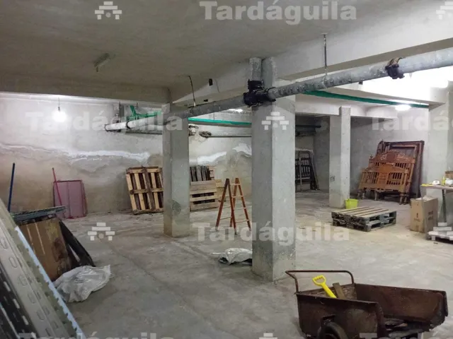 LOCAL EN BRUTO JUNTO AL CORTE INGLES — 7