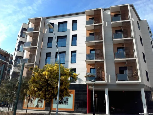 Se vende Piso ALQUILADO en Avenida Pineda 101 Castelldefels,