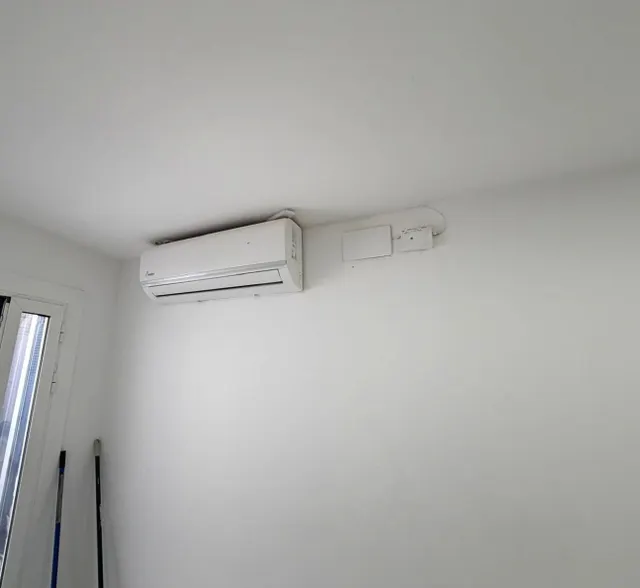 Amplio  Piso + Local en Singuerlin, Santa Coloma de Gramanet por €259.900 — 14