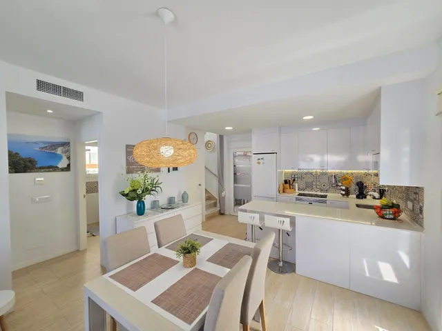Villa 3 habitaciones 111m² en venta - Zona Pueblo — 13