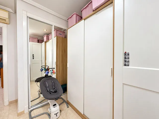 Amplio adosado de 4 dormitorios con solárium, garaje/sótano y piscina comunitaria — 34