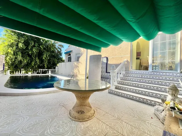 Villa con piscina privada, solárium con vistas al mar y entorno natural en Blue Lagoon — 30