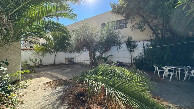 ¡Una casa con jardín, terraza y un sinfín de posibilidades en el corazón de Borja! — 10