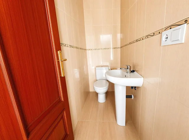Casa adosada en venta en Utrera – 4 dormitorios, sótano y amplio espacio familiar — 18