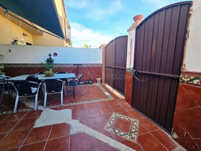 Casa adosada - Bormujos — 2