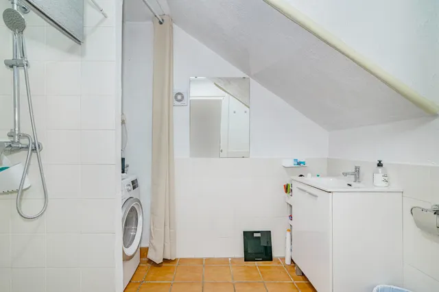 ¡AMPLIA CASA DE 4 DORMITORIOS, 3 BAÑOS Y CALEFACCIÓN CENTRAL EN LA ZUBIA! ✨ — 37