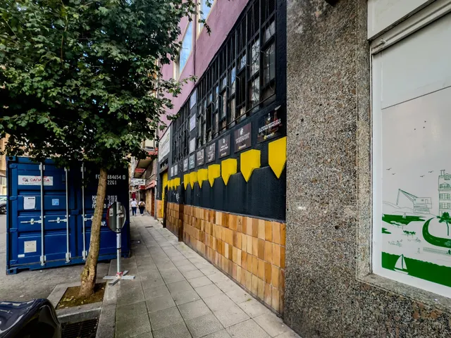 LOCAL COMERCIAL DIVIDIDO EN DOS EN LA C/ALTA Y C/ISAAC PERAL - foto 5