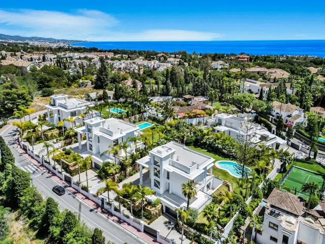 EXCLUSIVO RESIDENCIAL DE OBRA NUEVA EN LA COSTA DEL SOL — 19