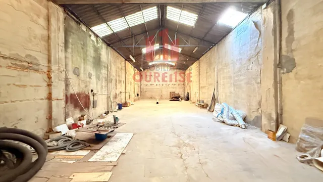 Amplio Local Comercial en el Corazón de Ourense - foto 3